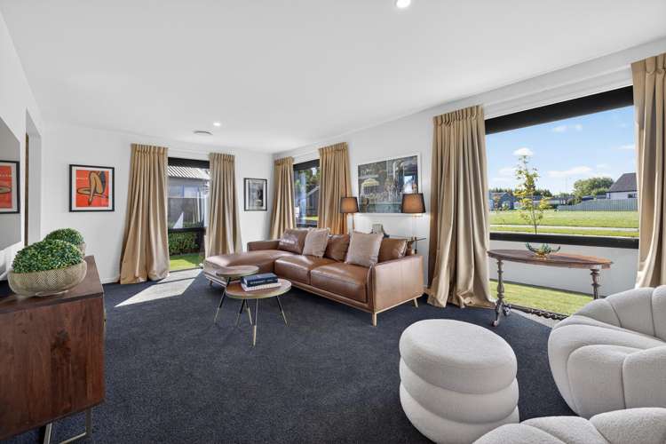 56 Carnaveron Drive Lincoln_15