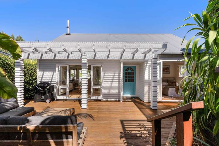 17 Rukutai Street Orakei_26