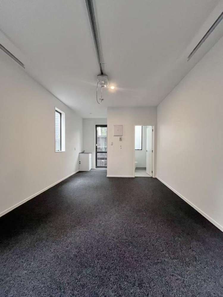 49E Aranui Road 1816_17