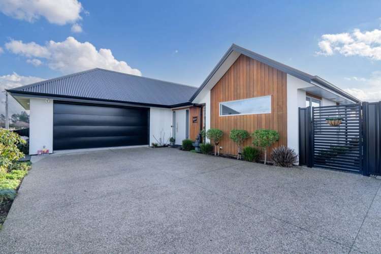 12 Huia Street_0