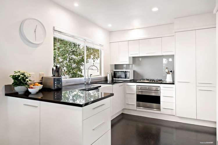 4/13 Prospect Terrace Milford_3