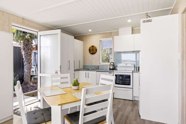 2/19 Awanui Street Hilltop_8