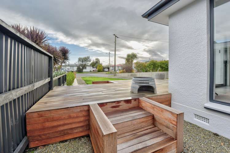 17 Waverley Street Gore Surrounds_13