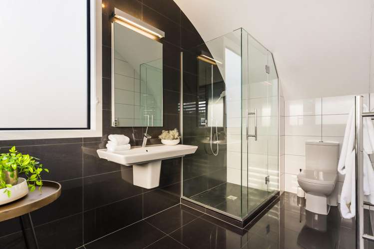 7 Whitcombe Road Bucklands Beach_16