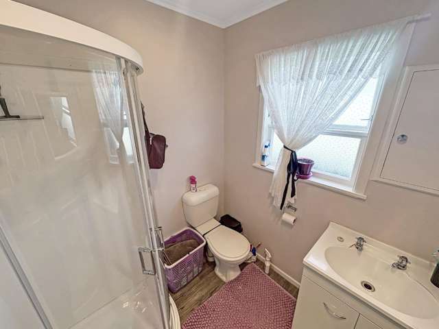 2/59 West Street 10930_4