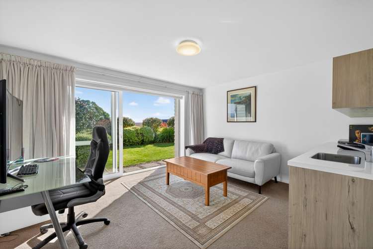 24 Hillplough Heights Richmond_19