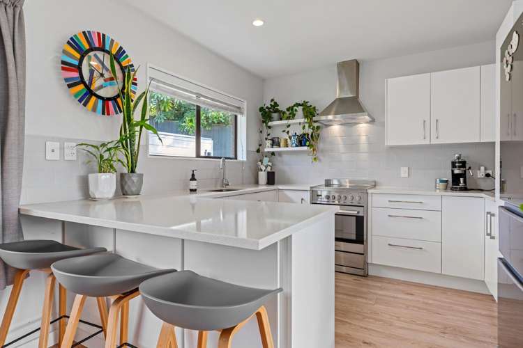 8 Lochinvar Place Hairini_2