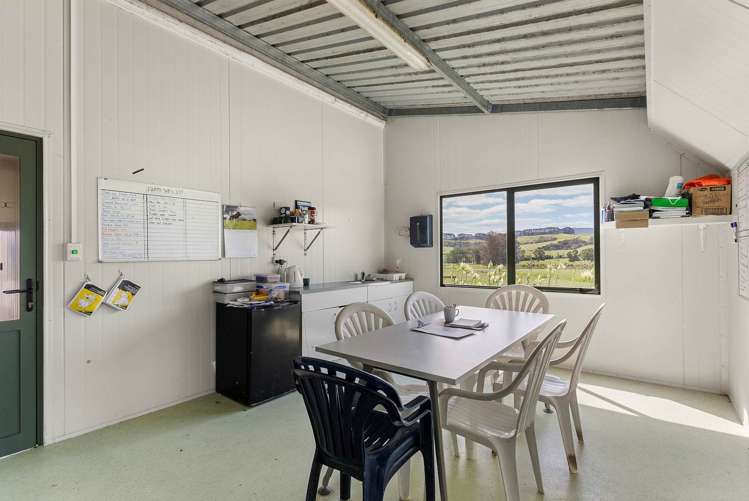 1781 Miranda Road Mangatangi_8