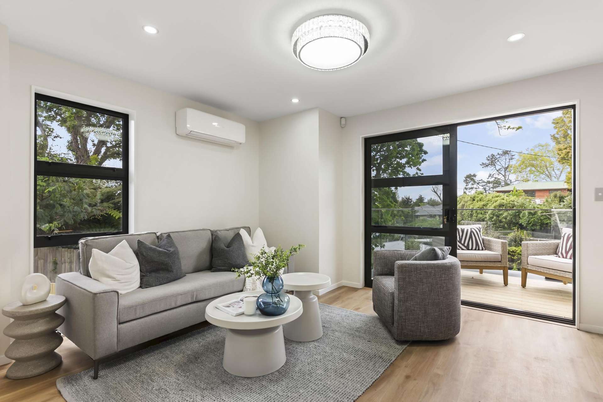 2/17B Eastglen Road Glen Eden_0