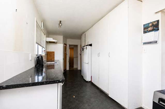 8 Foster Terrace Onekawa_4