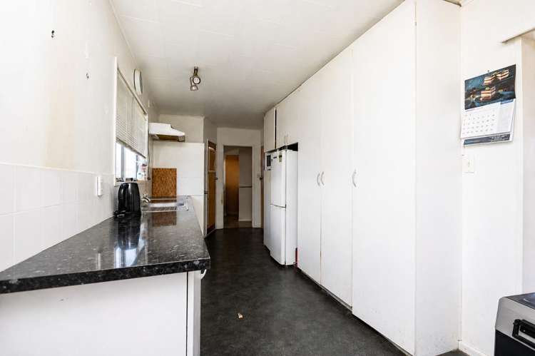 8 Foster Terrace Onekawa_4