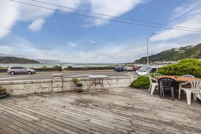 128 Lyall Parade Lyall Bay_1