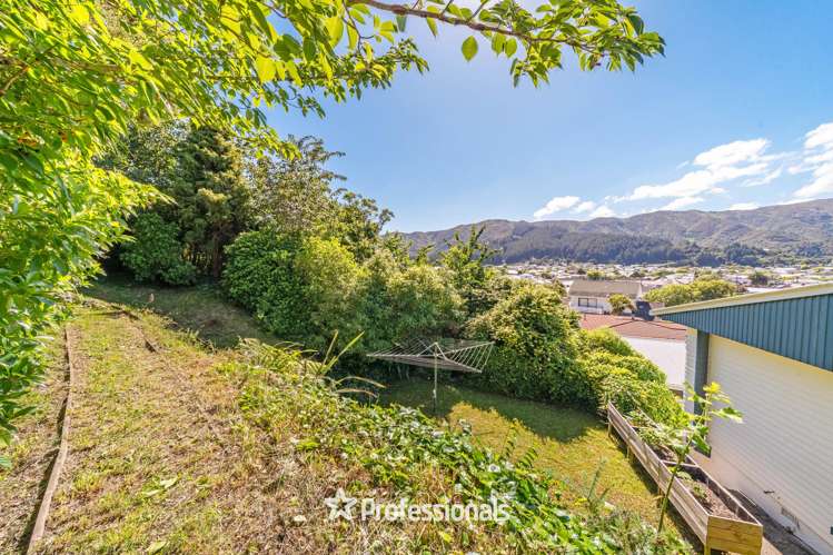 8 Harlow Grove Wainuiomata_9