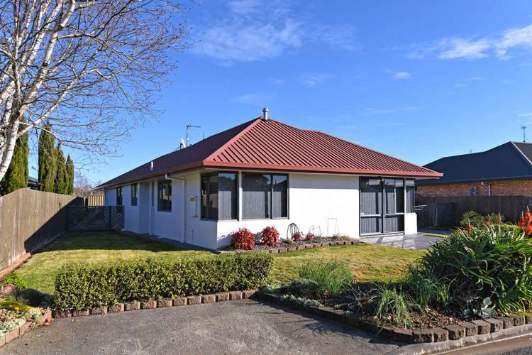 8 Kate Edgar Place Stoke_11