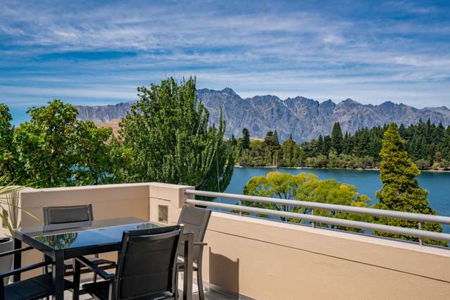 Unit 19 St Omer Court, Lake Esplanade Queenstown_2