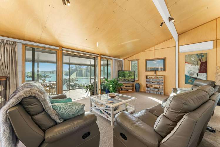 85 Forrester Drive Welcome Bay_9