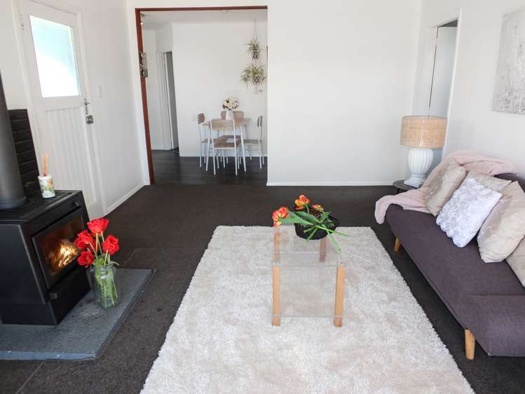 15 Andrews Street Foxton Beach_16