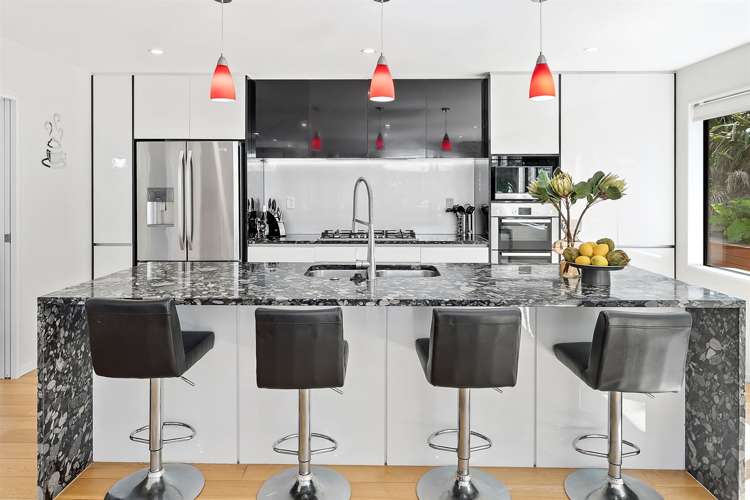 37 Remuremu Street Long Bay_8