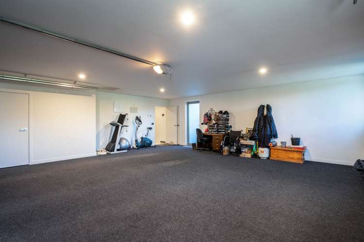 1895 Egmont Road Kaimiro_20