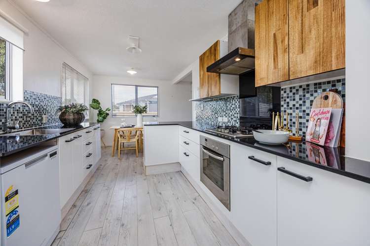 1/17 Etherton Drive Manurewa_7