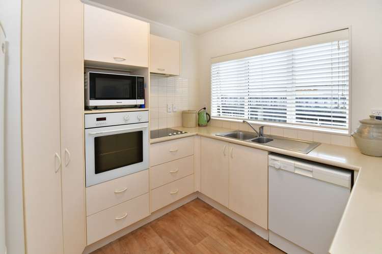 8 Chalmers Close Orewa_9