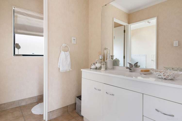 30 Eastland Road Flat Bush_10