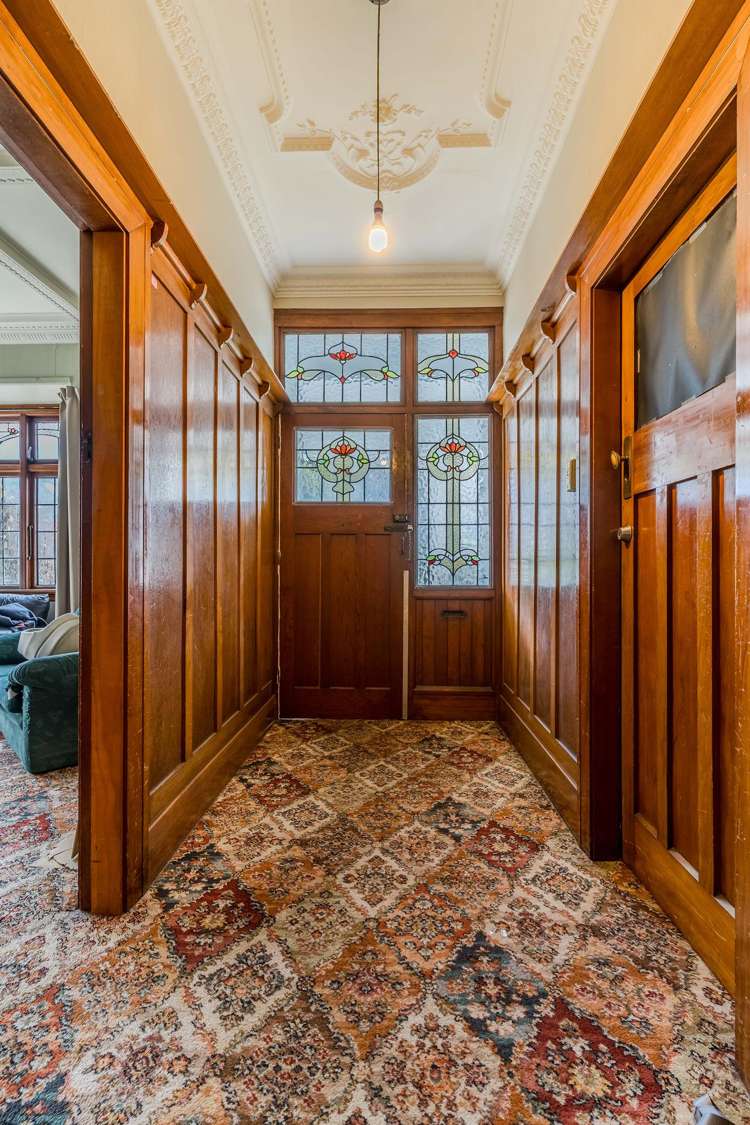 27 Gladstone Road North East Valley_13