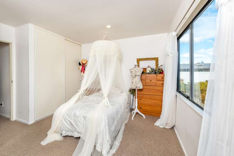 9/12 Crown Lynn Place New Lynn_19