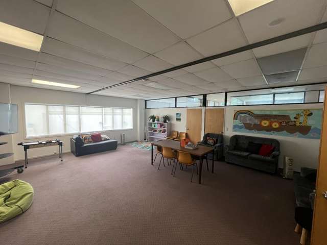 6 Lyttelton Avenue Porirua_3