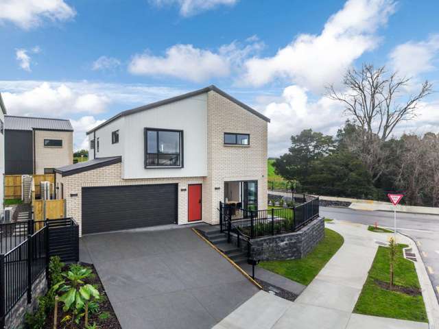 Homestar Standalone with Panoramic Views & Sun