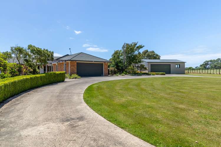 1329 Devon Road Waitara_2