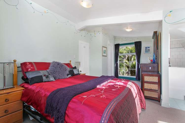 624 Huia Road Parau_10