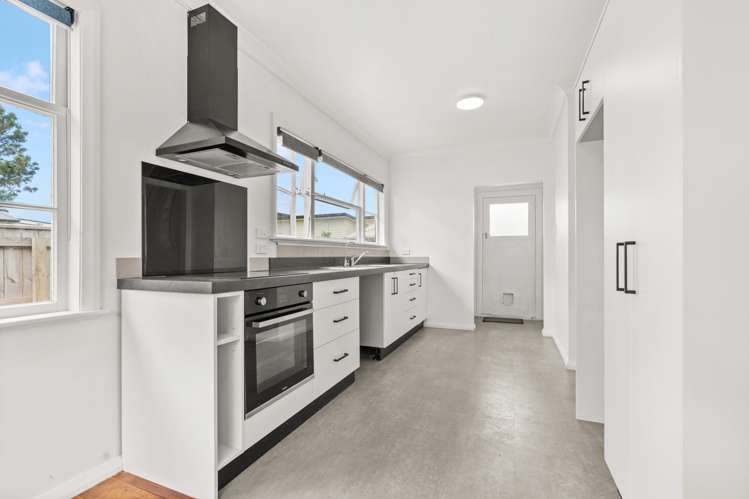 21 Victoria Street Carterton_2