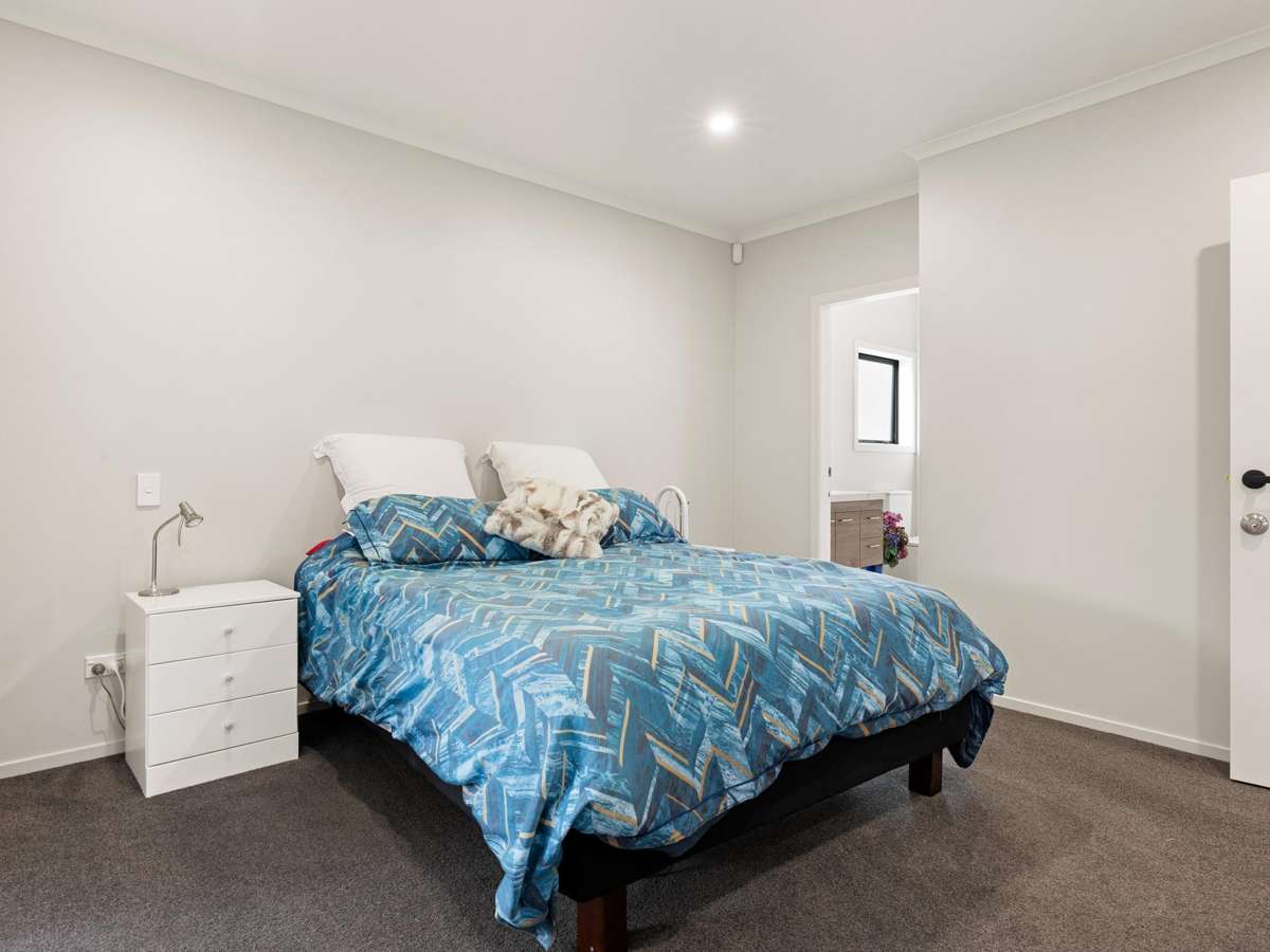 8 Halley Drive_5