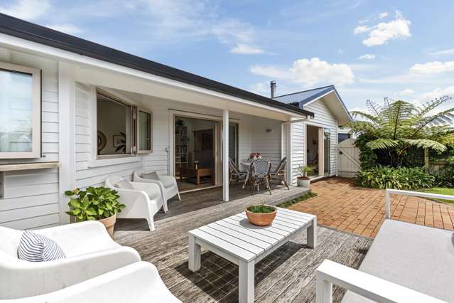 18a Russell Drive Oakura_2