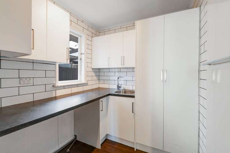 1/14 Roband Avenue Glenfield_11