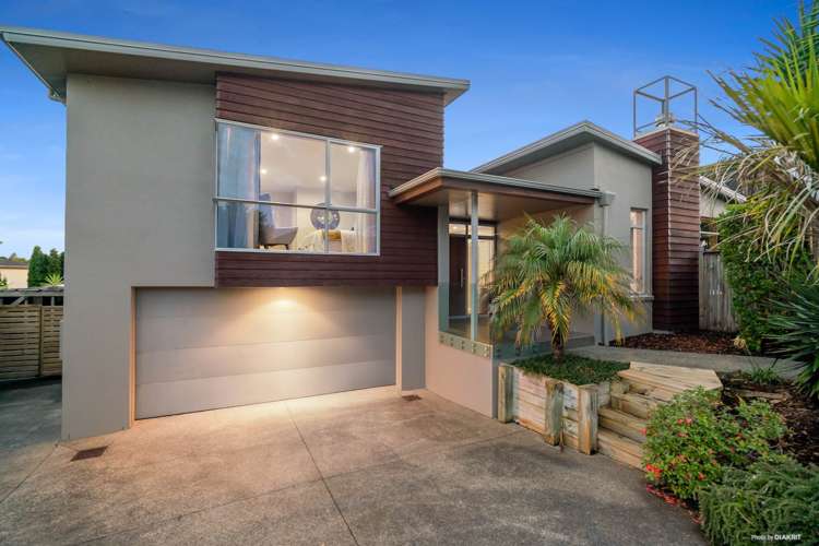 8 Chard Place Flat Bush_1