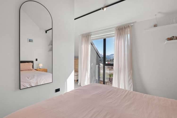 12 Elevator Lane Jacks Point_17