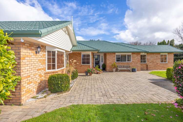 60 Cowley Drive Leamington_6