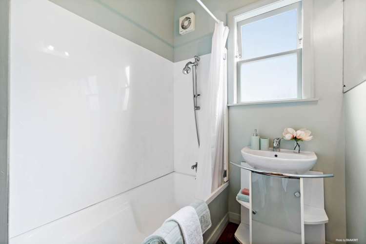 31 Tirotai Crescent Westmere_12