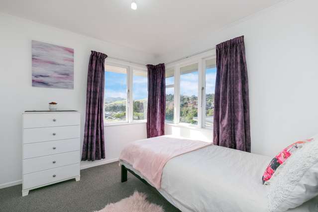 44 Bracken Road Paparangi_3