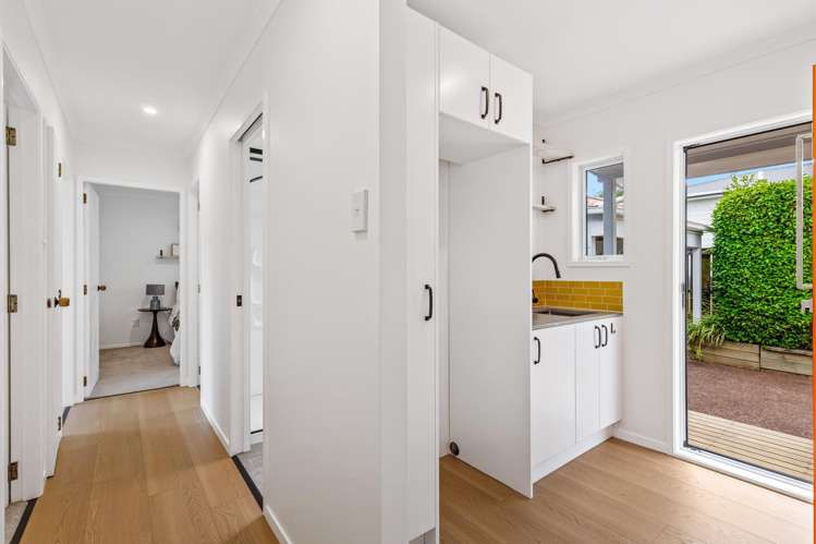 1/32 Neil Avenue Te Atatu Peninsula_10