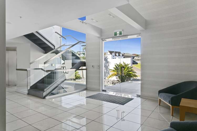 10/2 Lowell Place Waipahihi_5