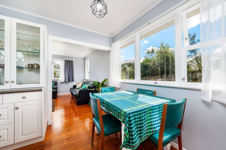 32 Cobham Crescent Kelston_8