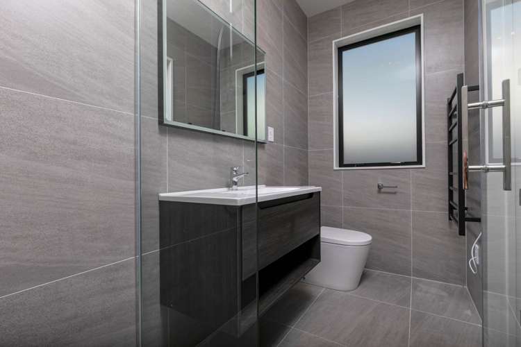 35 Matahae Crescent Wainui_13