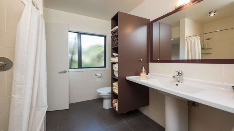 37 Holcombrooke Lane Welcome Bay_17