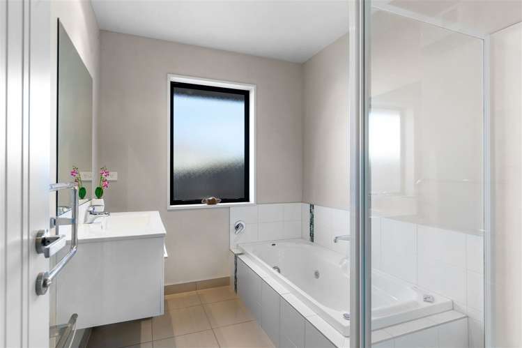 5 Donovan Place Aidanfield_13