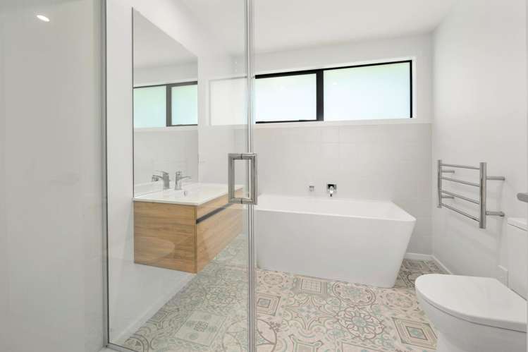 11a Holland Street Glenholme_6