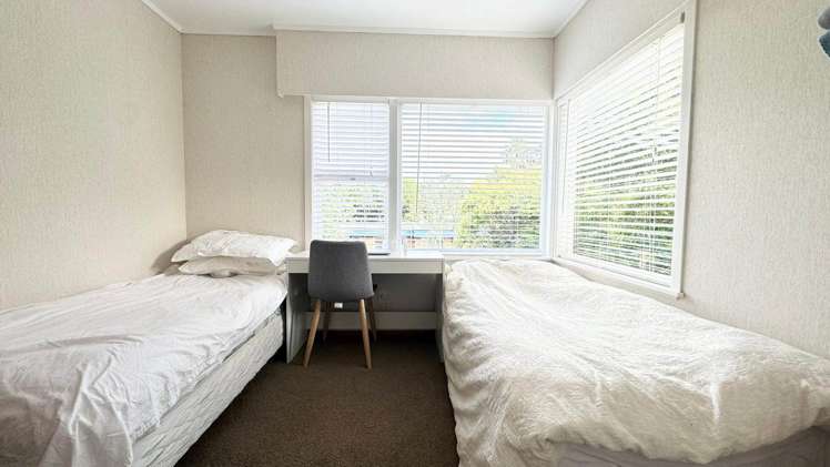 4 Easton Park Parade Glenfield_13