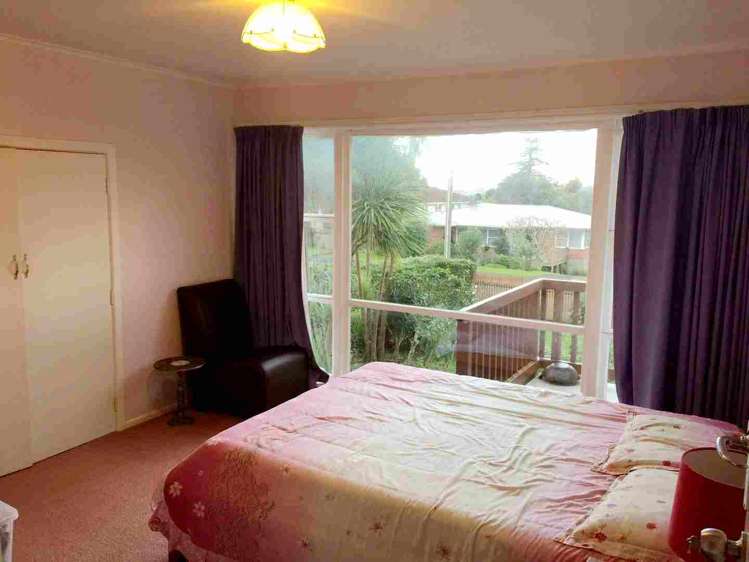 70 Tiroroa Ave Te Atatu South_12